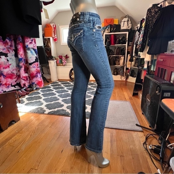 Miss Me Embellished Sequin Bootcut Jeans Size 25 (missing one rhinestone rivit) - Picture 3 of 14